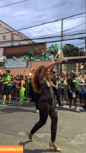 Iza Cantora photo #0388