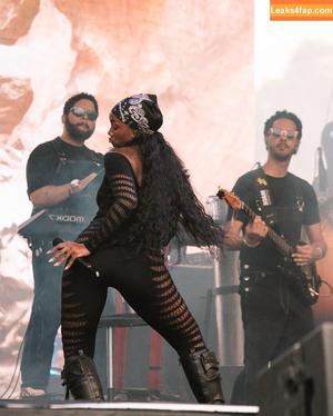 Iza Cantora photo #0392