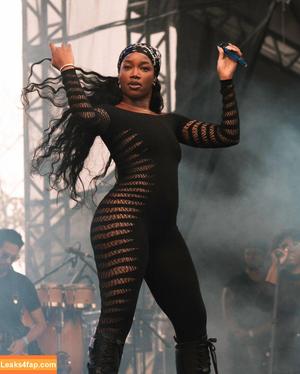 Iza Cantora photo #0395