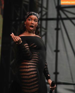 Iza Cantora photo #0398