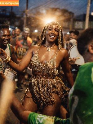 Iza Cantora photo #0421