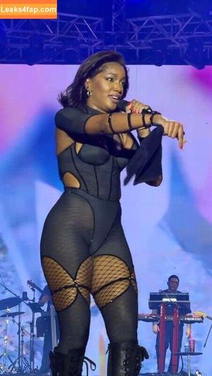 Iza Cantora photo #0512