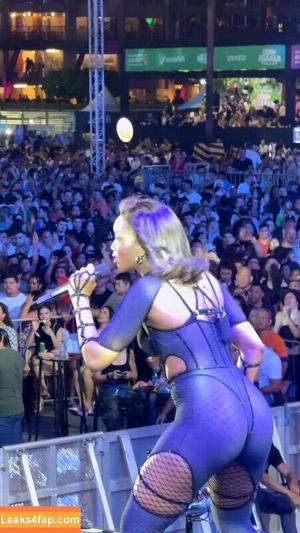 Iza Cantora photo #0513