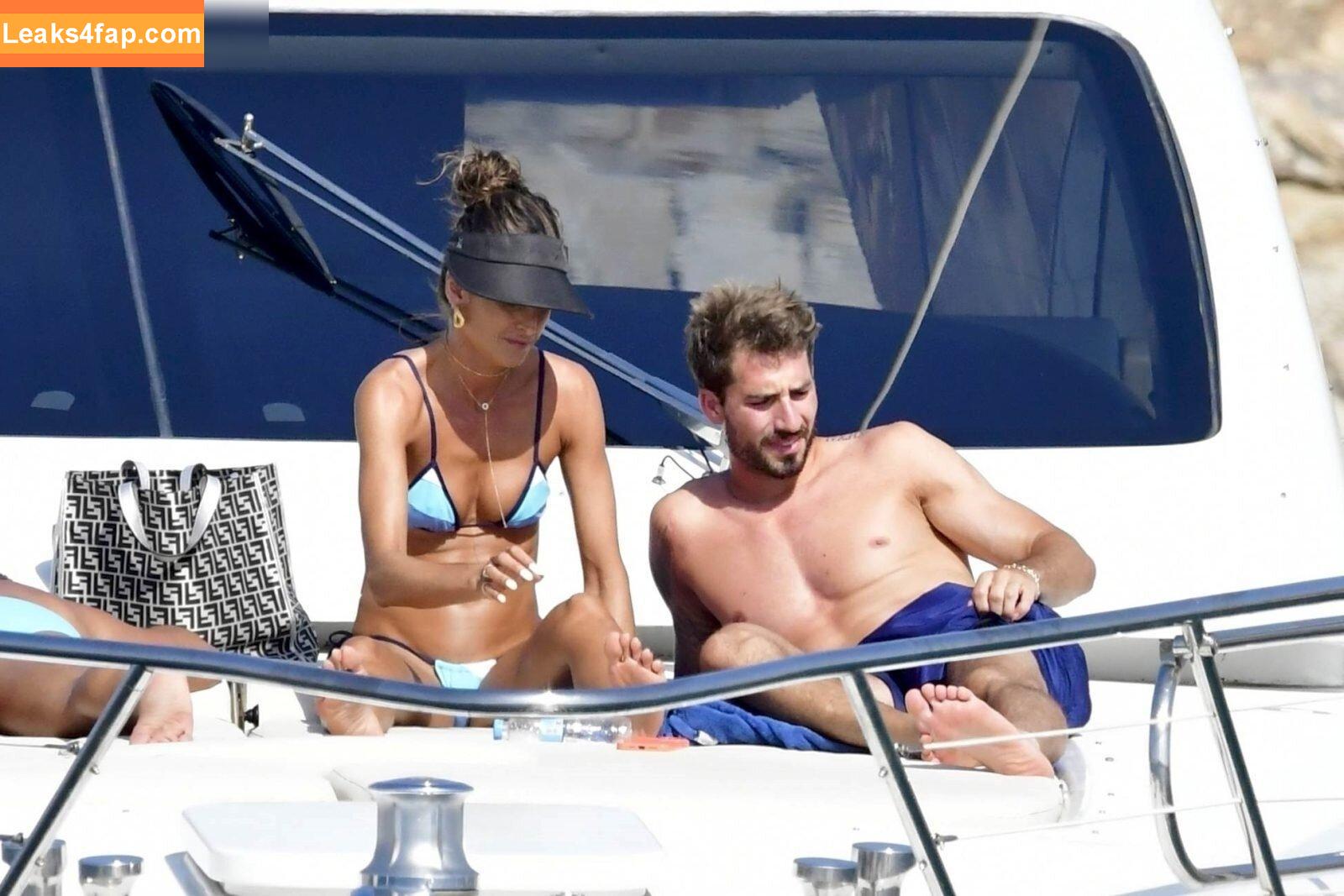 Izabel Goulart / iza_goulart / izabelgoulart leaked photo photo #0173