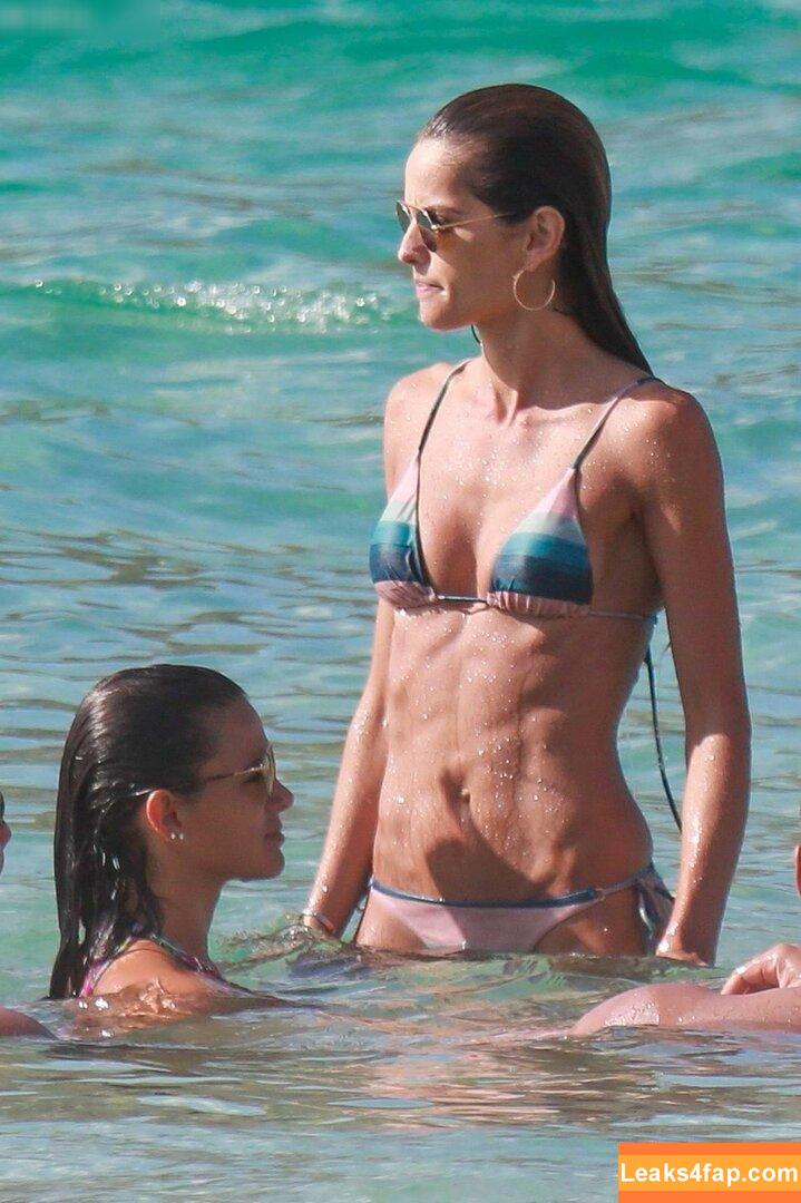 Izabel Goulart / iza_goulart / izabelgoulart leaked photo photo #0342