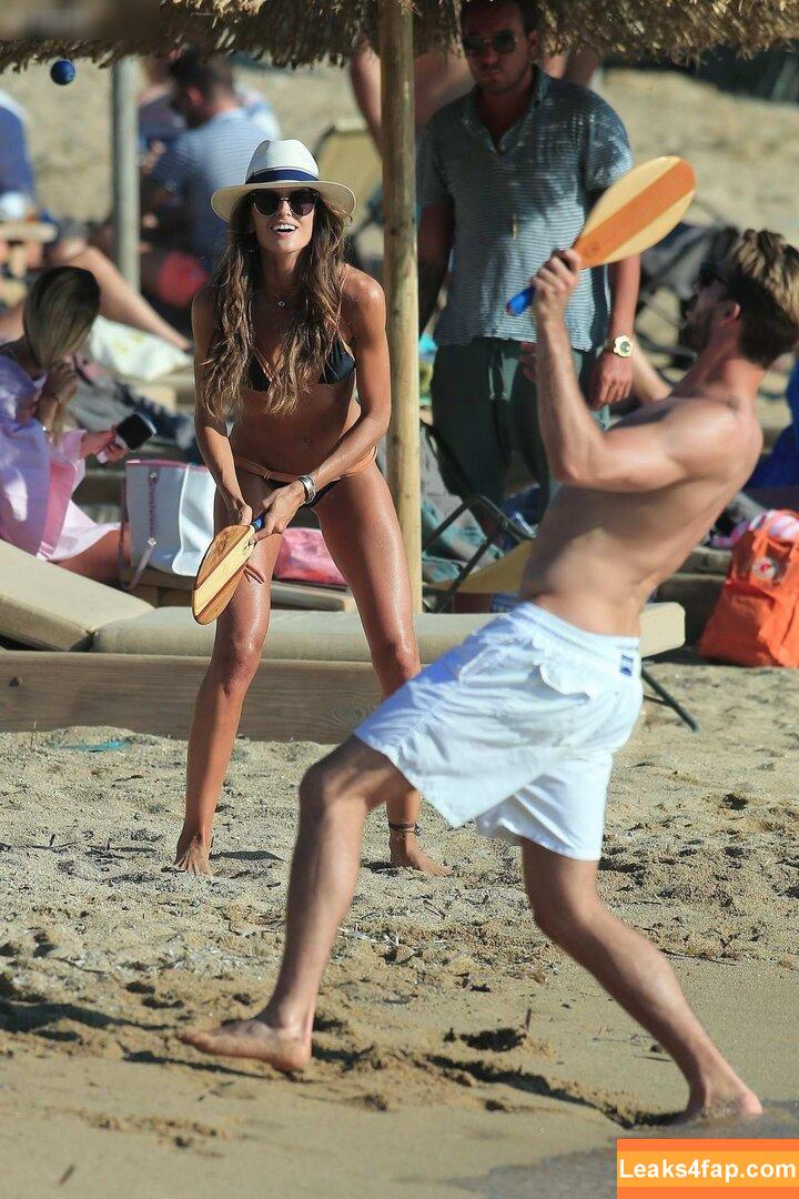 Izabel Goulart / iza_goulart / izabelgoulart leaked photo photo #0355