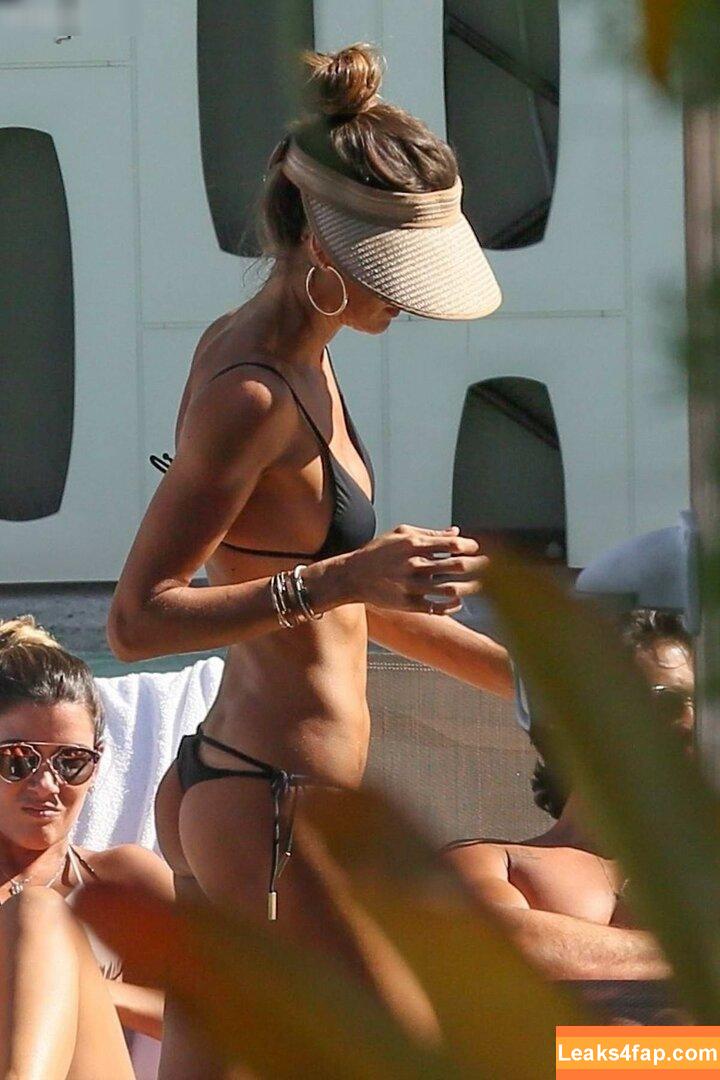Izabel Goulart / iza_goulart / izabelgoulart leaked photo photo #0571