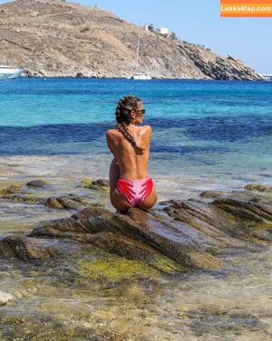 Izabel Goulart photo #0019