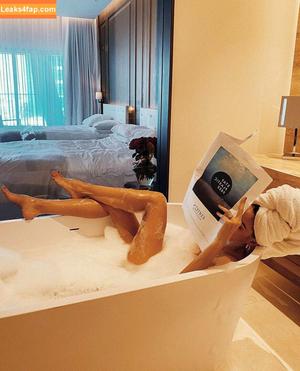 Izabel Goulart photo #0099