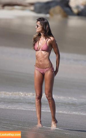 Izabel Goulart photo #0277