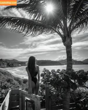 Izabel Goulart photo #0612