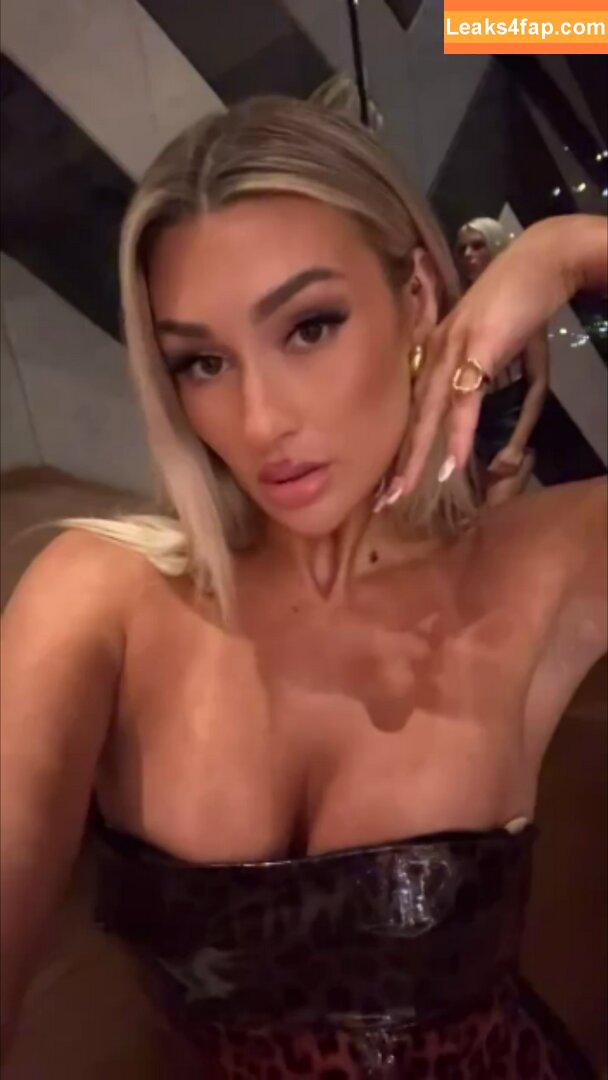 Izzi Dame / WWE NXT / izzi_bee / izzi_wwe leaked photo photo #0185