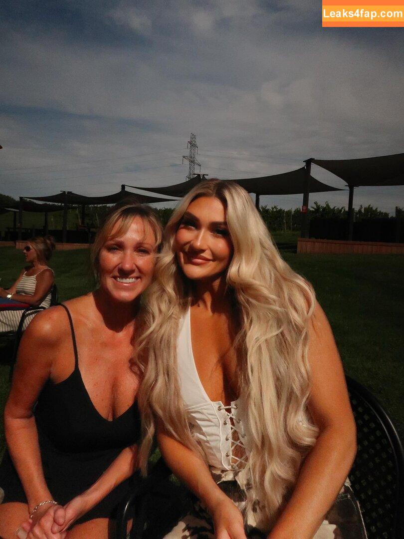 Izzi Dame / WWE NXT / izzi_bee / izzi_wwe leaked photo photo #0215