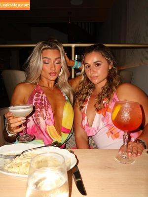 Izzi Dame photo #0201