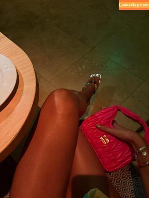 Izzi Dame photo #0203