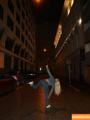 Izzi Dame photo #0260