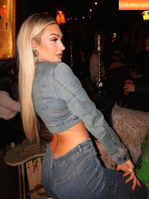 Izzi Dame photo #0267