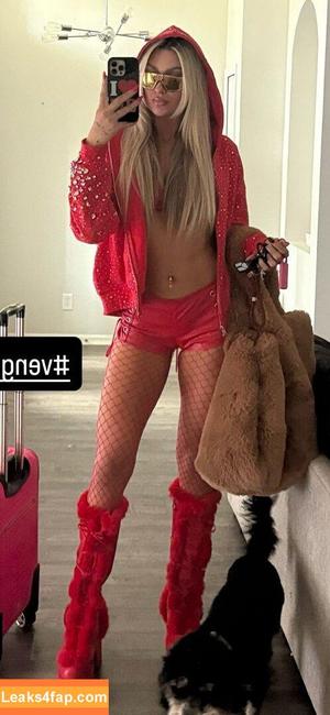 Izzi Dame photo #0272