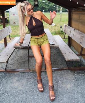 Izzi Dame photo #0314