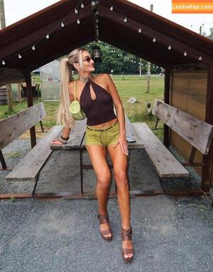 Izzi Dame photo #0316