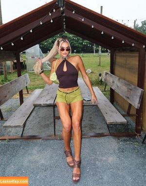 Izzi Dame photo #0319