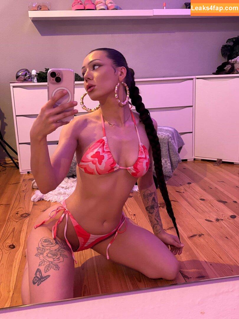 Izzlarissa / https: / spicylarissa / spicyxlarissa leaked photo photo #0048