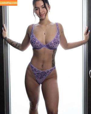 Izzy Flannery фото #0057