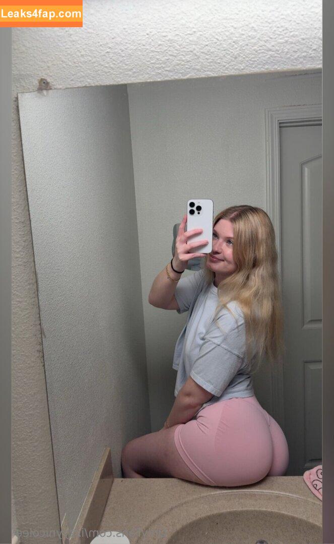 Izzy Nicole / izzyluvaa / izzyynicolee leaked photo photo #0021