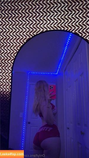 Izzy Nicole photo #0010