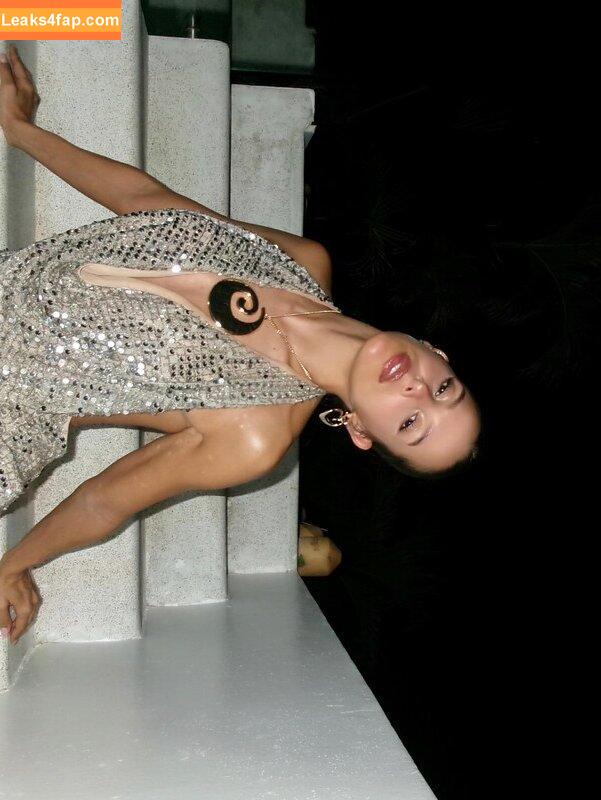 Izzybizzyspider / itsizzypaige leaked photo photo #0113