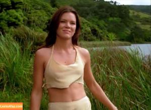 Jacinda Barrett photo #0003