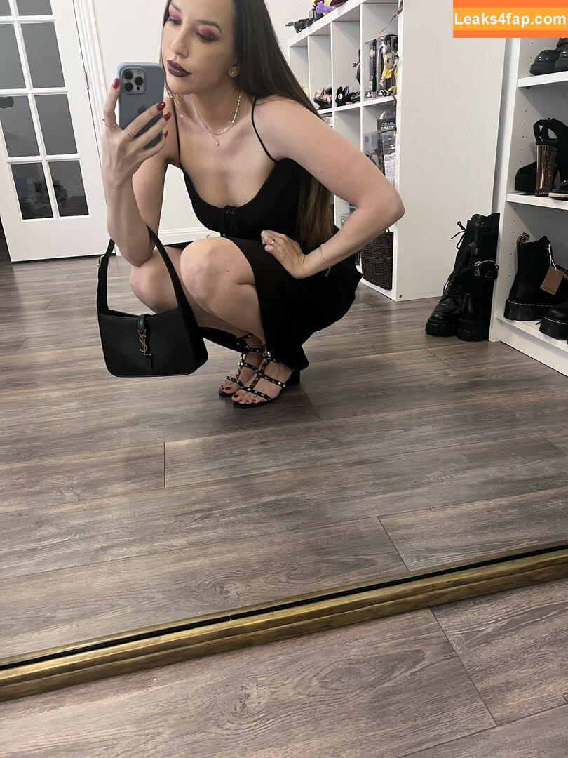 JackieMButler /  leaked photo photo #0033
