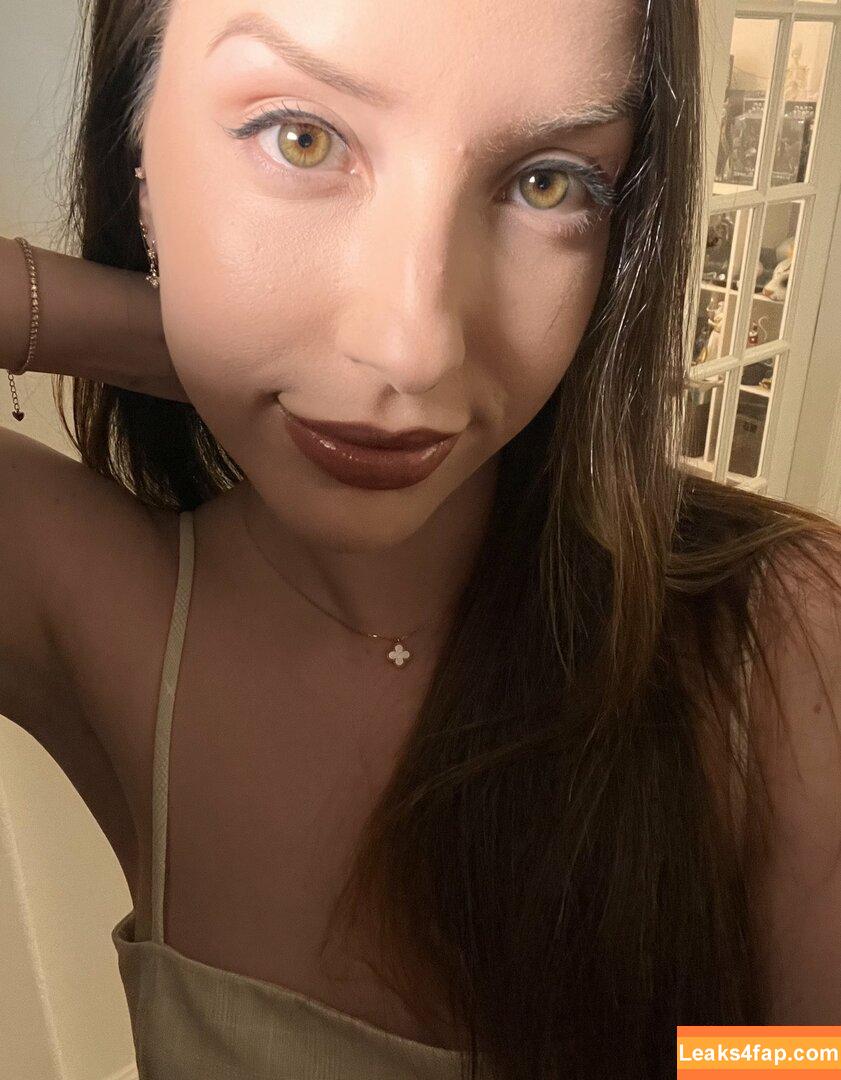 JackieMButler /  leaked photo photo #0064