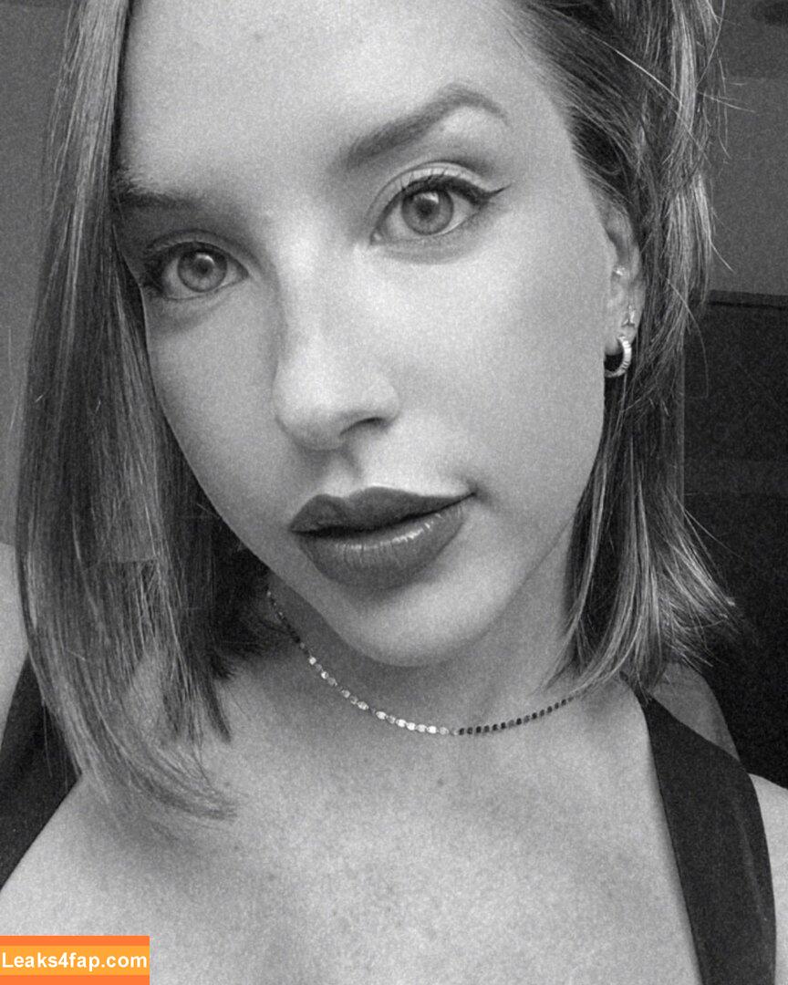 JackieMButler /  leaked photo photo #0112