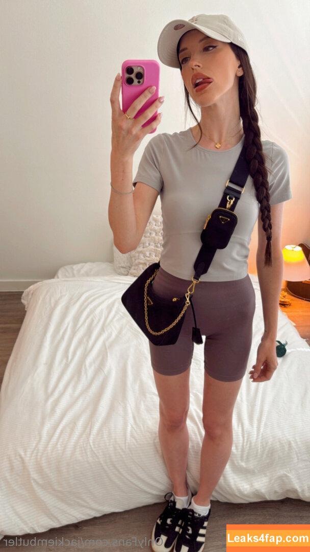 JackieMButler /  leaked photo photo #0451