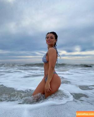 Jade Chynoweth photo #0058