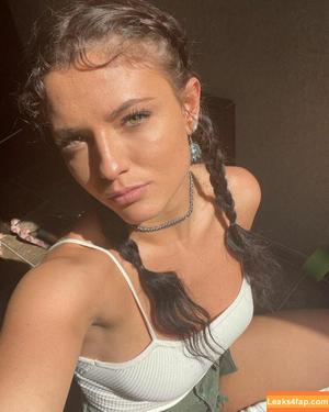 Jade Chynoweth photo #0075