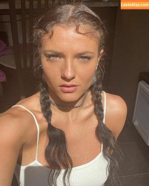 Jade Chynoweth photo #0076