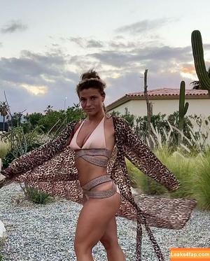 Jade Chynoweth photo #0149