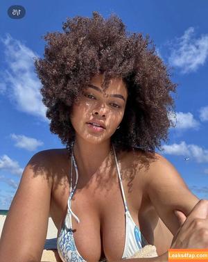 Jade Jeffrey photo #0002
