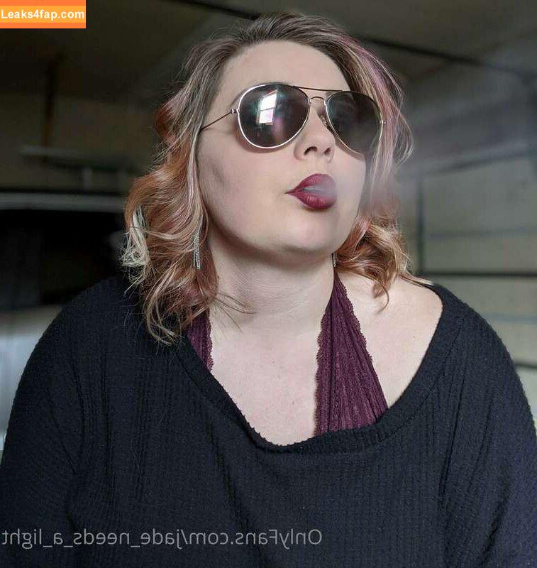 Jade_needs_a_light / https: leaked photo photo #0010