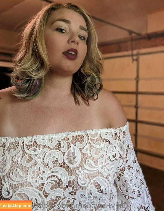 Jade_needs_a_light / https: leaked photo photo #0018