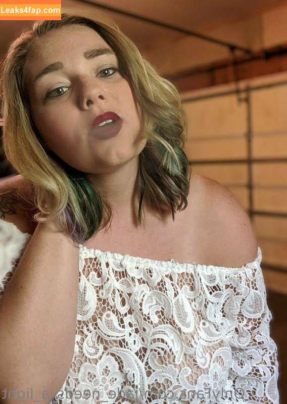 Jade_needs_a_light / https: leaked photo photo #0019