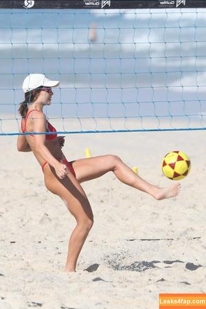 Jade Picon photo #0320