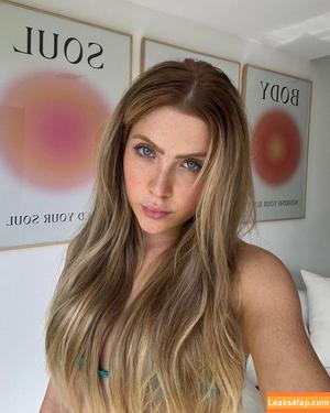 Jade Picon photo #0742