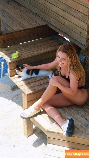 Jade Picon photo #0877
