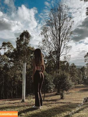 Jade Schroder photo #0002