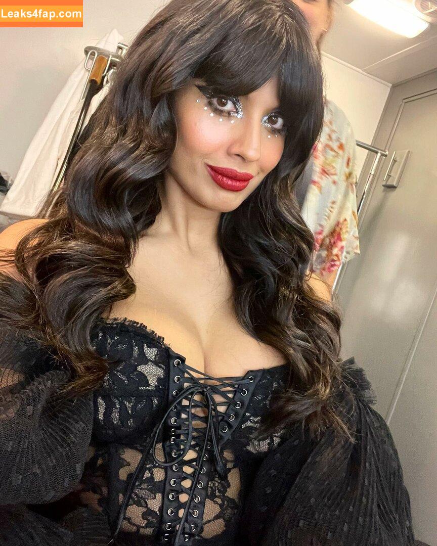 Jameela Jamil / jameelajamil слитое фото фото #0018