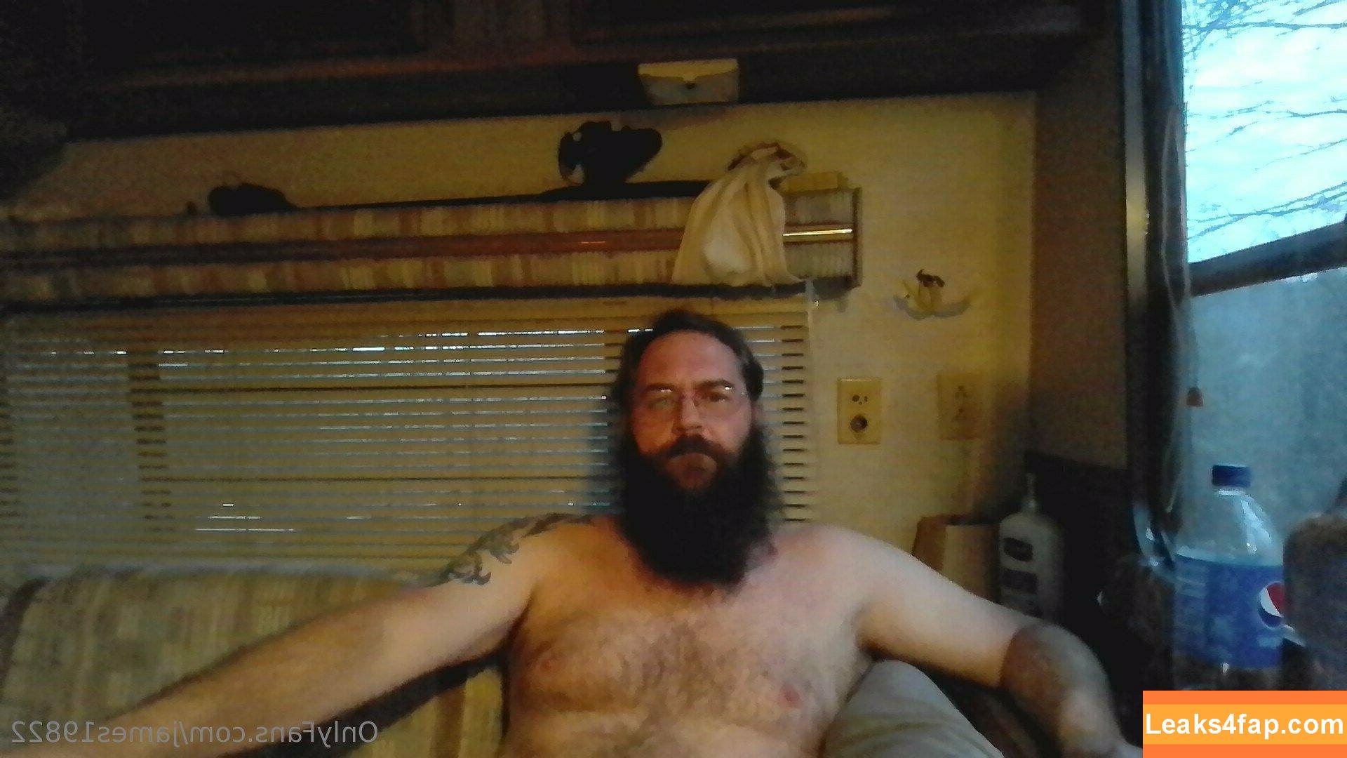 james19822 /  leaked photo photo #0002