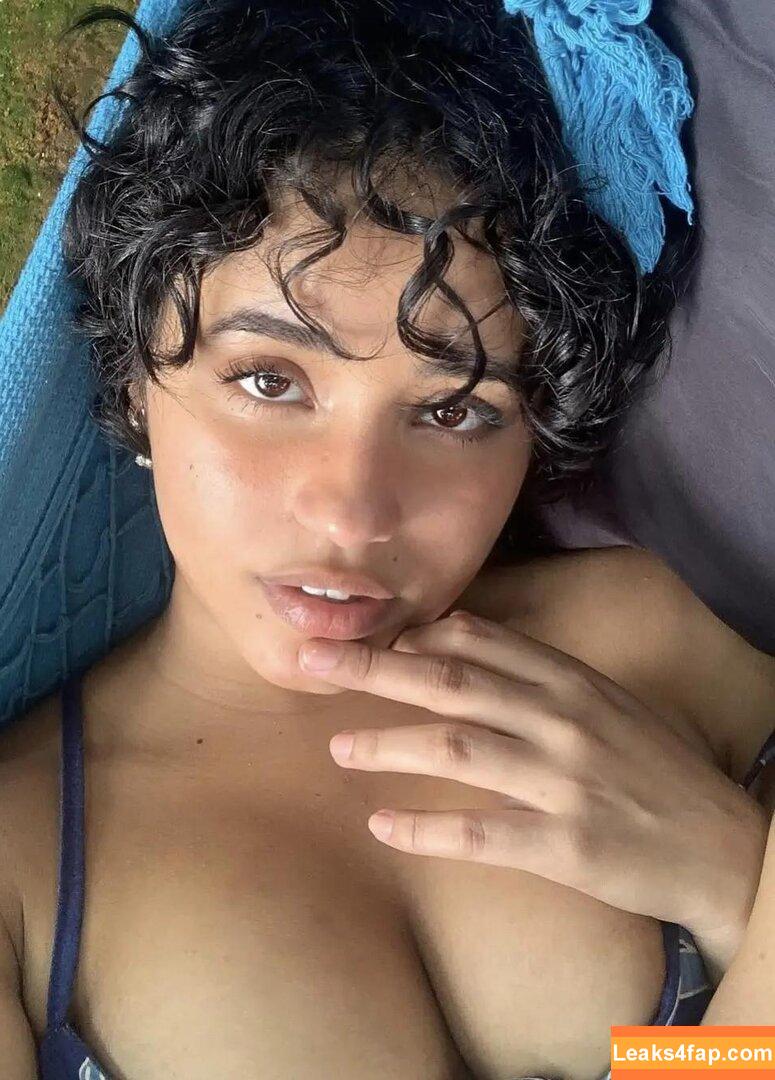 Jamile Araújo / camilla.araujo / jamile_araujo5 слитое фото фото #0002